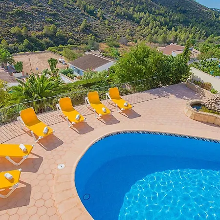 Claudia - Plusholidays Villa Benitatxell